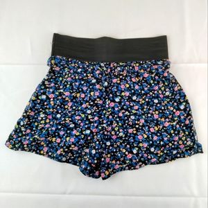 Sensational collection floral print shorts size L